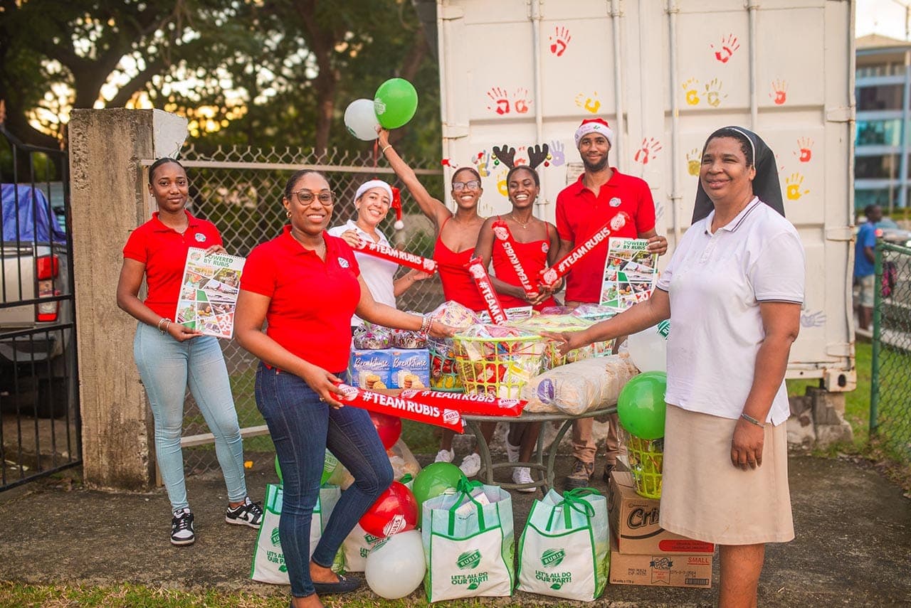 Team Rubis shares holiday cheer